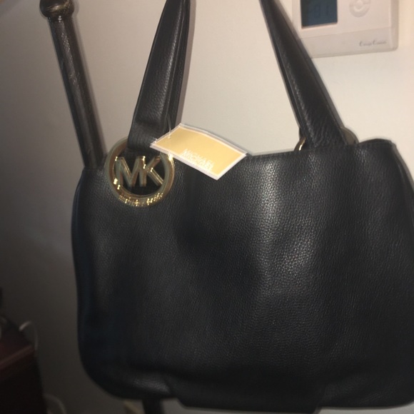 Michael Kors Handbags - New Michael Kors Fulton Black Leather Tote Handbag